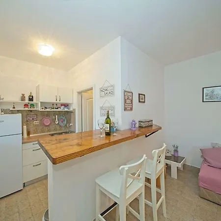 דירה Apartman Sidro *